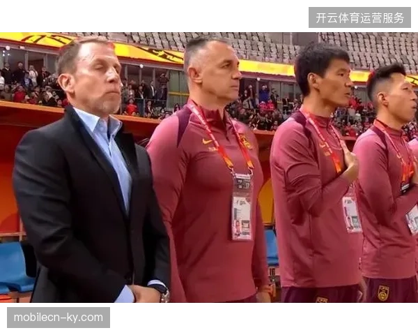 国足主帅肯定了球队在热身赛中的进步，认为战术执行力和比赛强度的提升肉眼可见